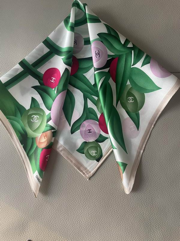 Chanel silk scarf 53X53cm E42 (6)